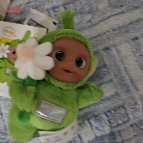 Authentic Pop Mart Teletubbies Red Plush Toy - Picture 4 of 4